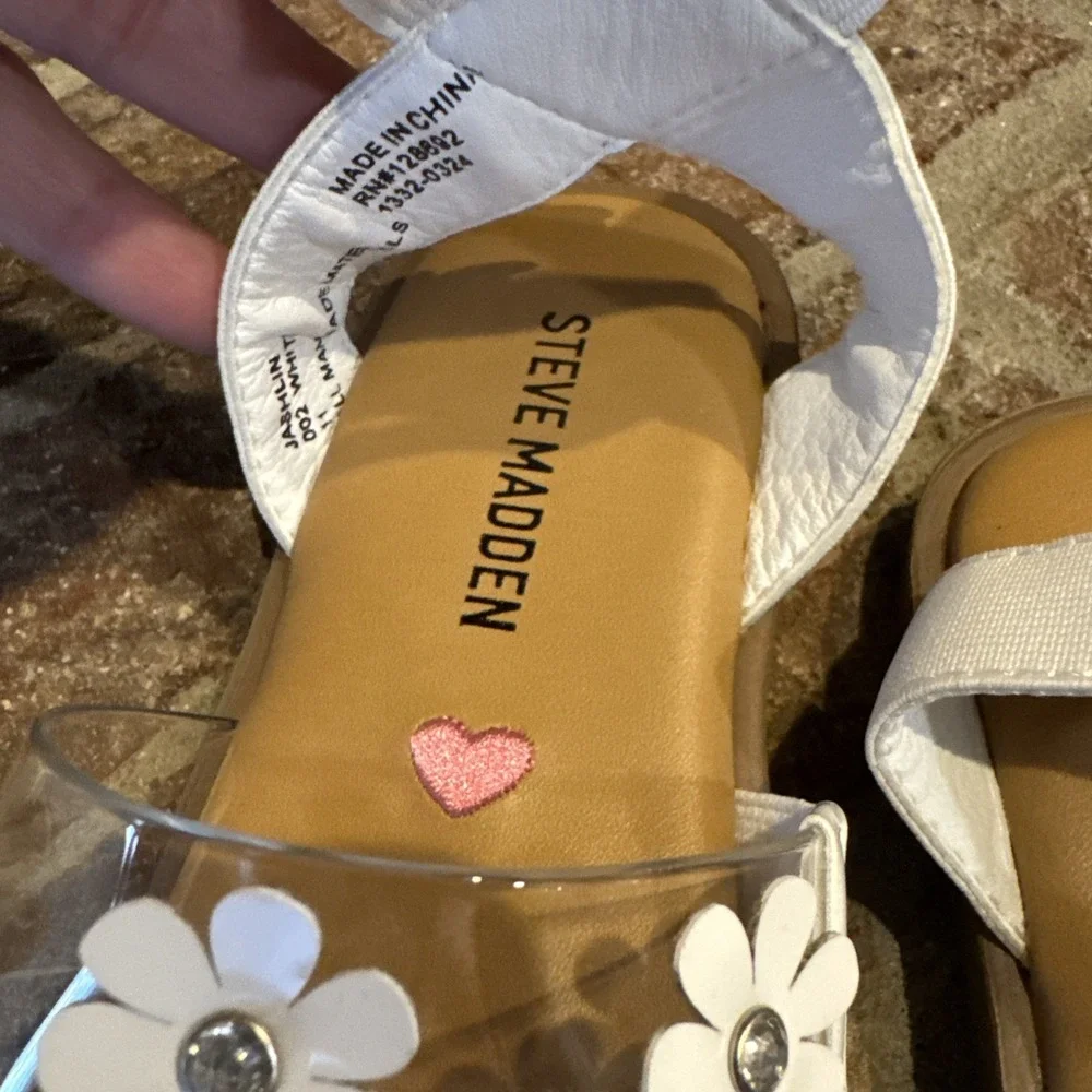 Steve Madden Jashlin White Strappy Flower Casual Sandals Size 11 Girls Kids #019